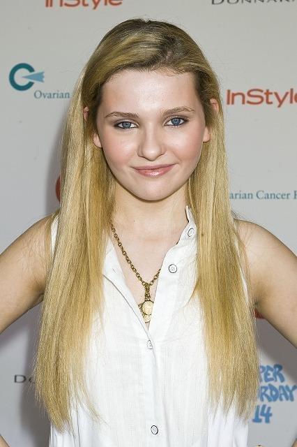 アビゲイル・ブレスリン、新作でジュリア・ロバーツの娘に