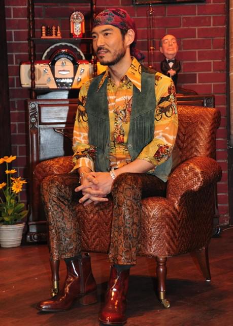 高嶋政宏＆クリス松村、洋楽に絡めて日本勢を応援