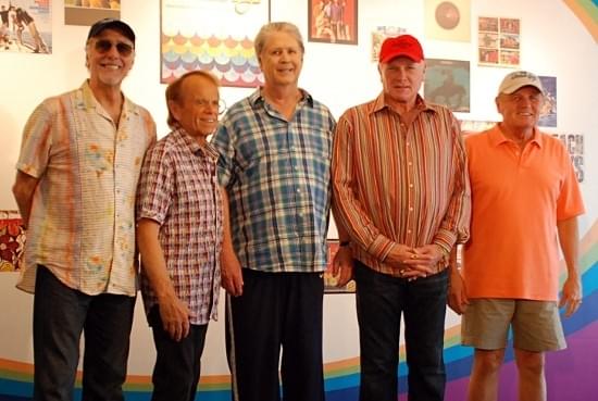 ビーチ・ボーイズ、創設メンバーで33年ぶり来日「納豆がたのしみ」