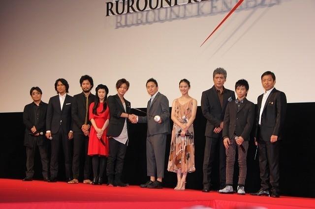 佐藤健、フェンシング銀メダリスト太田雄貴の剣に興奮