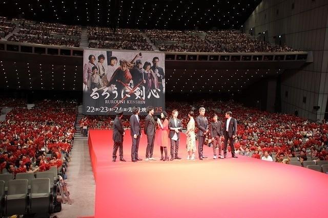 佐藤健、フェンシング銀メダリスト太田雄貴の剣に興奮