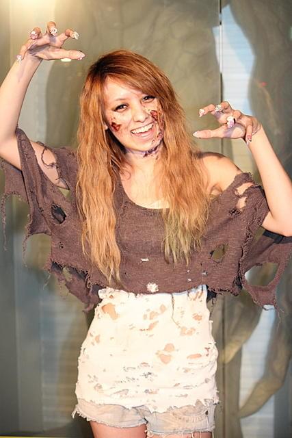 ゾンビに変身した南明奈