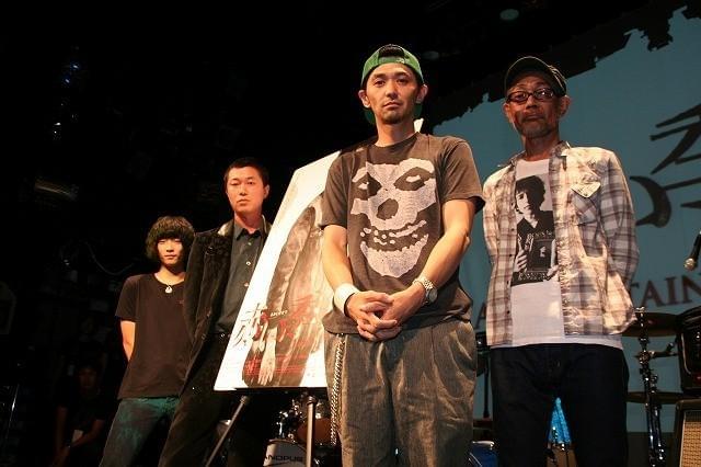 新井浩文、共演続く村上淳に「絶対的信頼」