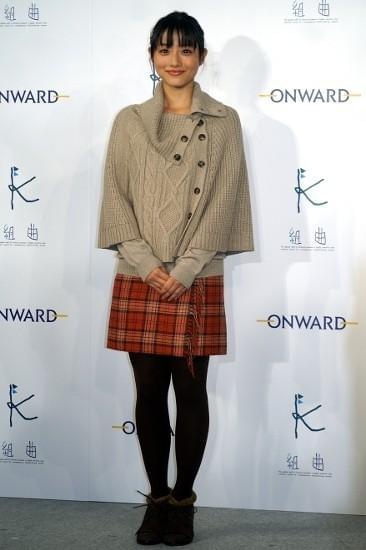 高いところ大好き石原さとみ、時計台てっぺんも余裕