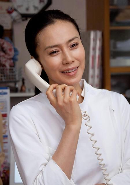 柴犬好き必見！堺雅人主演「ひまわりと子犬の7日間」劇中写真入手