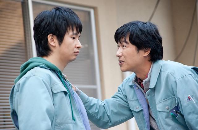 柴犬好き必見！堺雅人主演「ひまわりと子犬の7日間」劇中写真入手