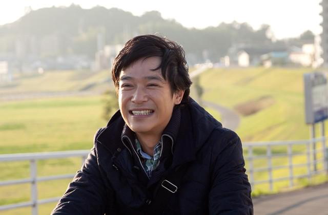 柴犬好き必見！堺雅人主演「ひまわりと子犬の7日間」劇中写真入手