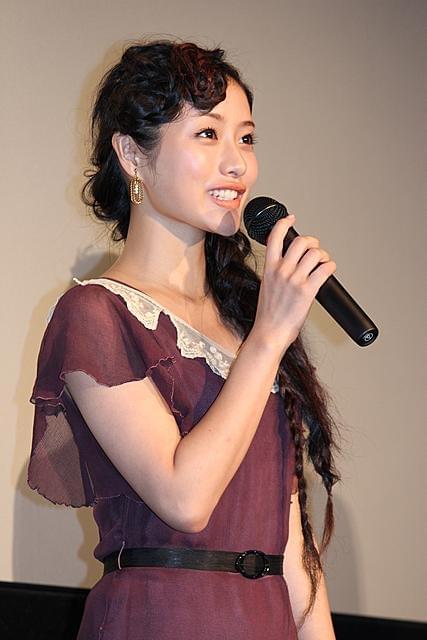 石原さとみ、雨上がり宮迫の“奇行”を暴露「私の足で……」