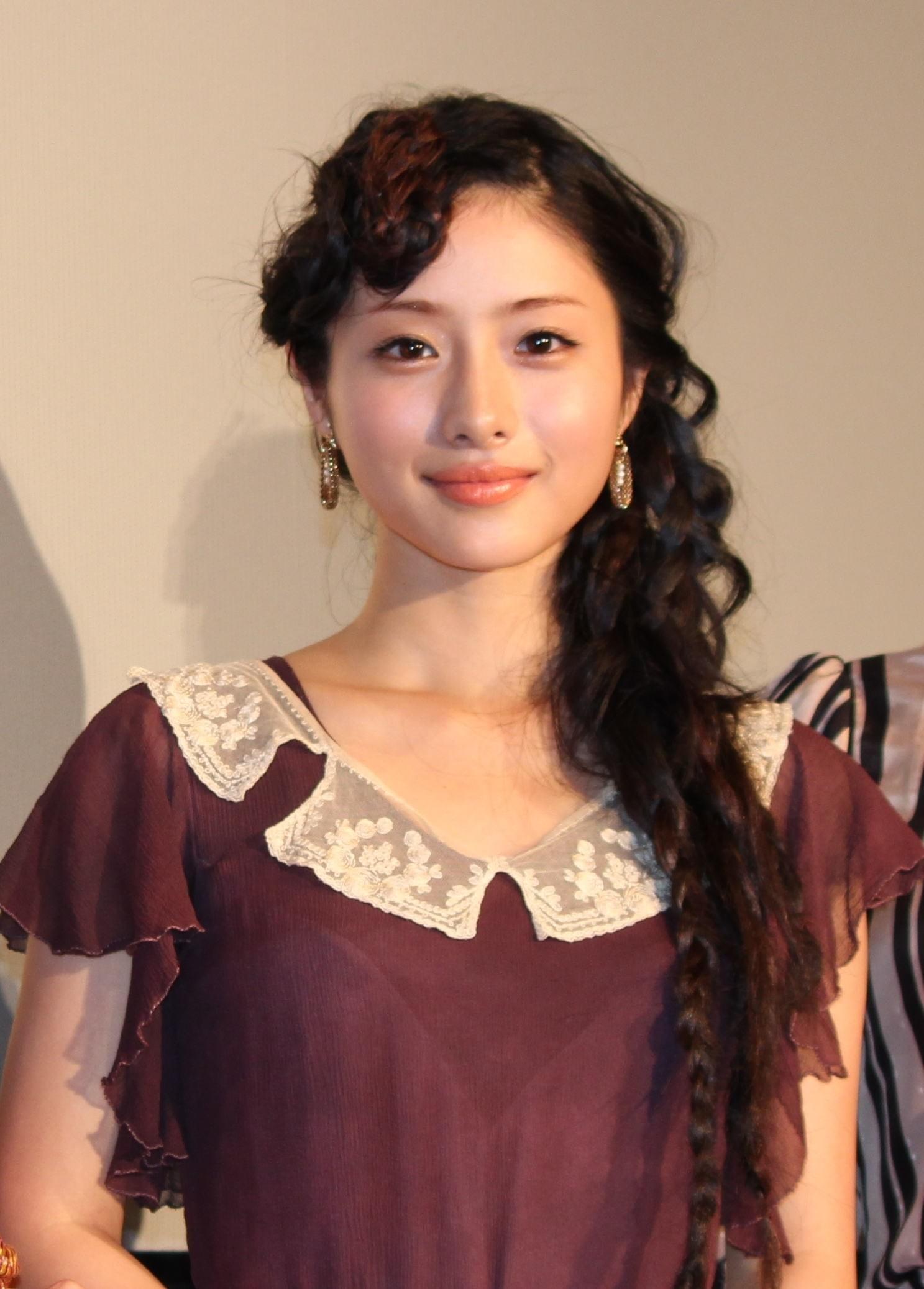 石原さとみ、雨上がり宮迫の“奇行”を暴露「私の足で……」