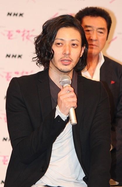 オダギリジョー、2度目のNHK大河で綾瀬演じるヒロイン八重の夫・新島襄（じょう）役