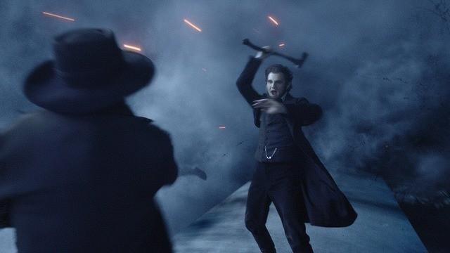 「リンカーン 秘密の書」大統領VSバンパイアの激闘シーンを入手！