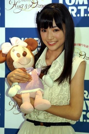 優希美青、約3万人から選ばれたホリプロ期待の13歳がパジャマ姿！