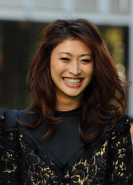 第25回東京国際映画祭開幕 グリーンカーペット上パフォーマンスに観客熱狂