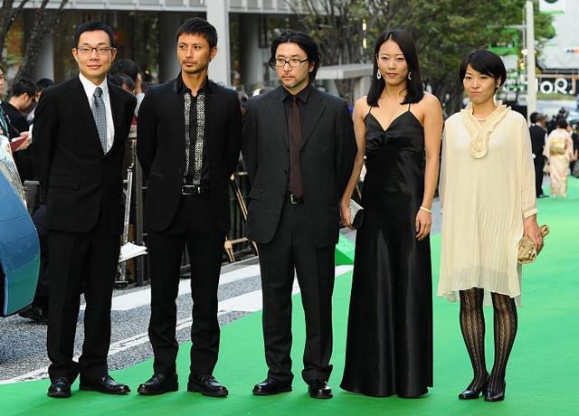 第25回東京国際映画祭開幕 グリーンカーペット上パフォーマンスに観客熱狂