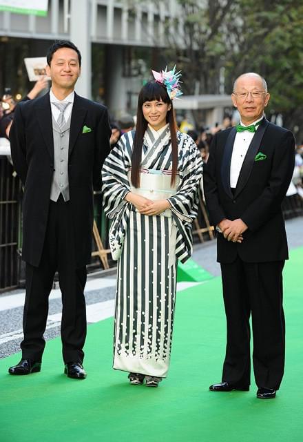 第25回東京国際映画祭開幕 グリーンカーペット上パフォーマンスに観客熱狂