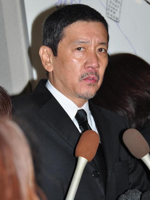 若松監督の通夜に井浦新ら800人 高岡蒼佑「オヤジよりオヤジらしい人だった」