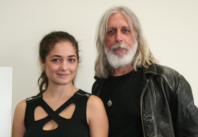 サラ・アシュレーとカート・ボス監督