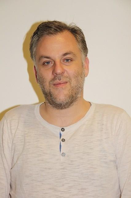 メガホンをとったパスカル・ロジェ監督