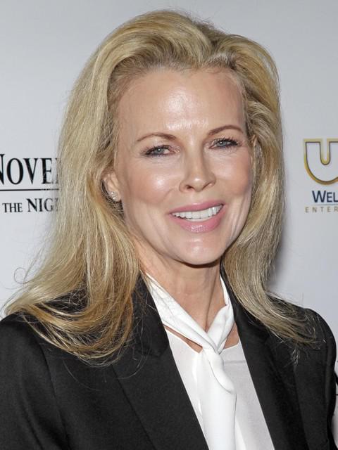 キム・ベイシンガー、「ロッキー」対「レイジング・ブル」映画に参戦