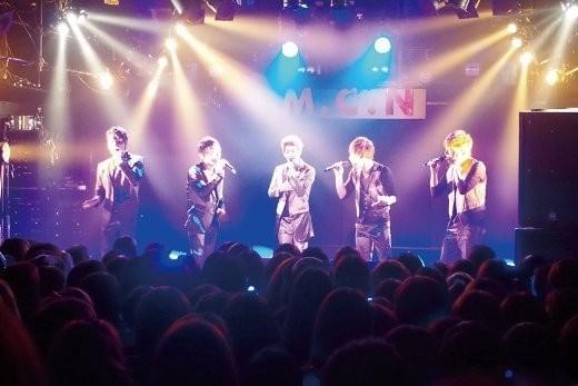 1stライブハウスツアーを開始したCODE-V