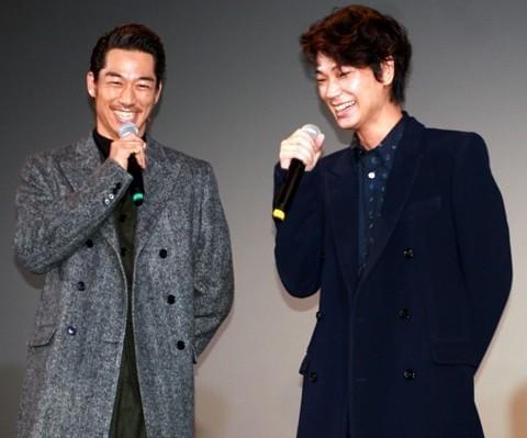 「ワーキング・ホリデー」で共演、親友のAKIRAと綾野剛にゲイ疑惑!?