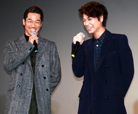 「ワーキング・ホリデー」で共演、親友のAKIRAと綾野剛にゲイ疑惑!?