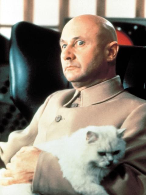 「007」シリーズの悪役トップ10 1位はダントツで…