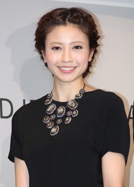 片瀬那奈「怖くて聞けない」“価格非公表”の高額ジュエリーに冷や汗……