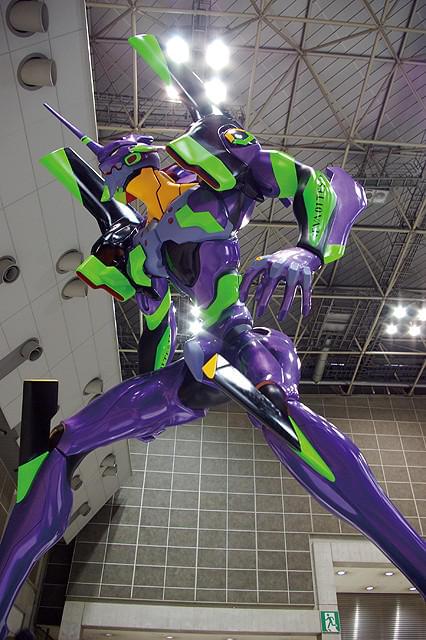 エヴァ初号機が各地を回る