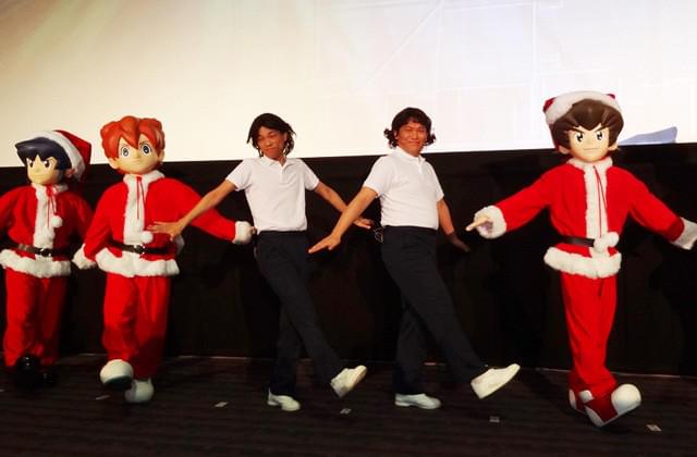 “あたりまえイナダン”を披露したCOWCOW