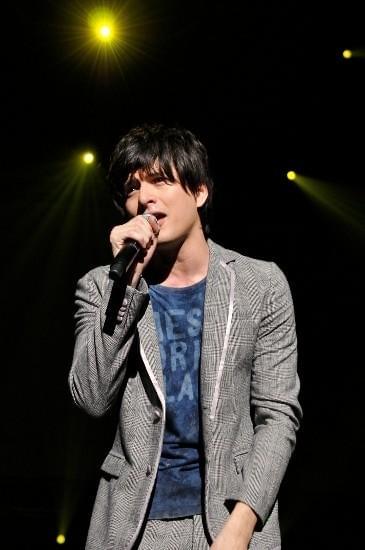 打倒エイズ！佐藤健＆三浦春馬、城田優もKARAヒップダンス