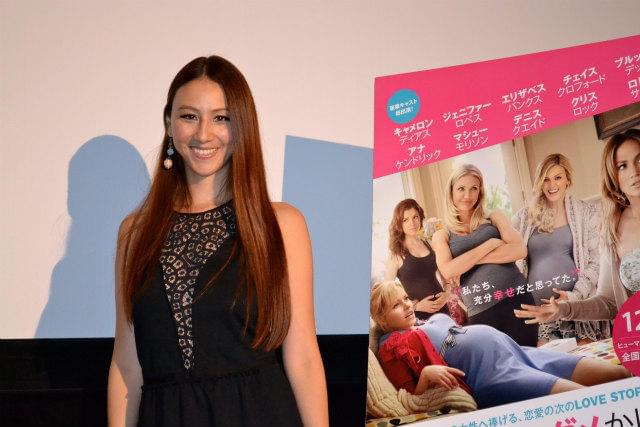 トークショーに出席した道端カレン