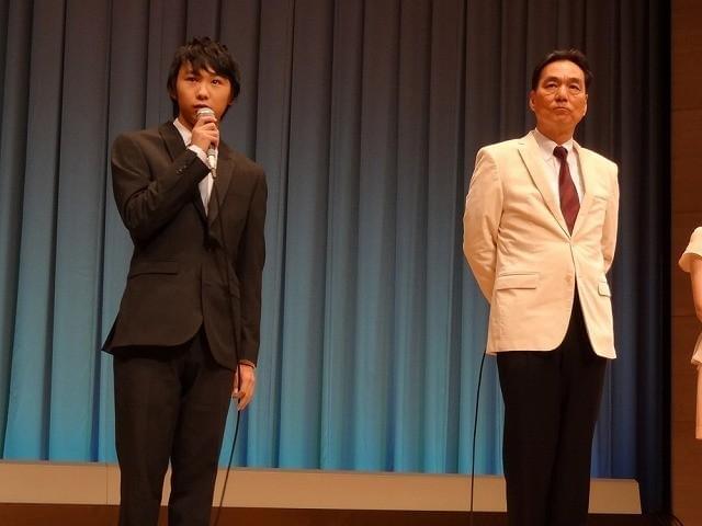 長塚京三主演、沖縄の悲劇描くドラマ完成 須賀健太は新境地・大学生役に
