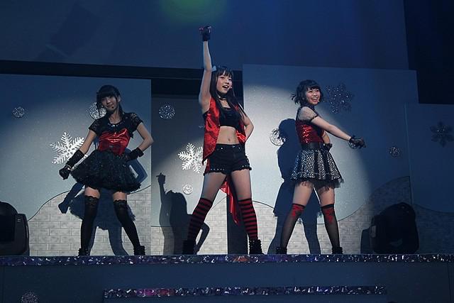 川島海荷が思わず涙 「9nine」クリスマスライブ、サプライズや演劇で大盛況