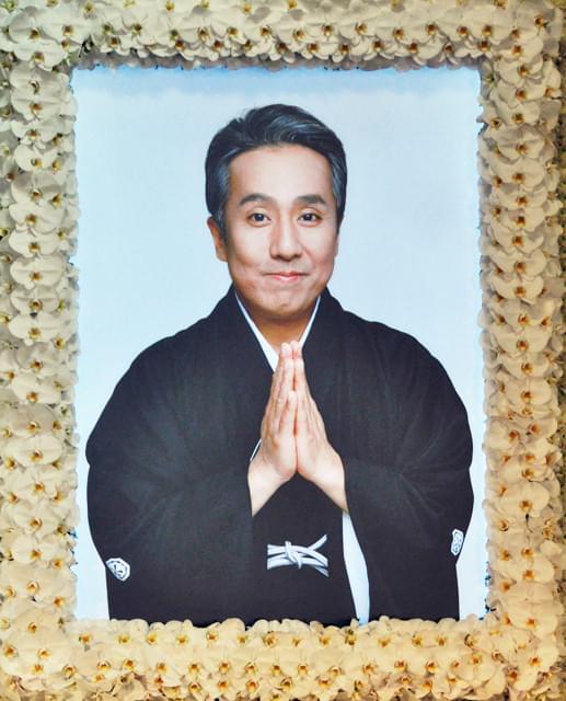 大竹しのぶ、勘三郎さんに「大好きですよ。またね」 本葬に弔問客1万2000人