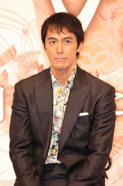 阿部寛、豪華女優陣に感銘「台本しのぐ芝居している」