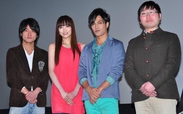 サトエリ、北村一輝を「濃い顔」「今日の服はソラマメ」とイジリ倒す