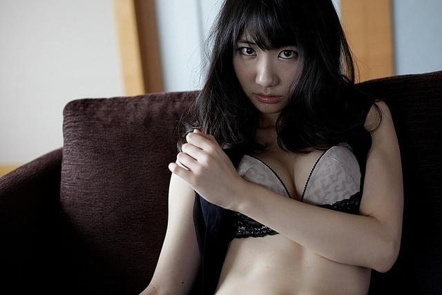 柏木由紀、上質ランジェリーで“大人の女”へ AKBから5人目の「an・an」表紙