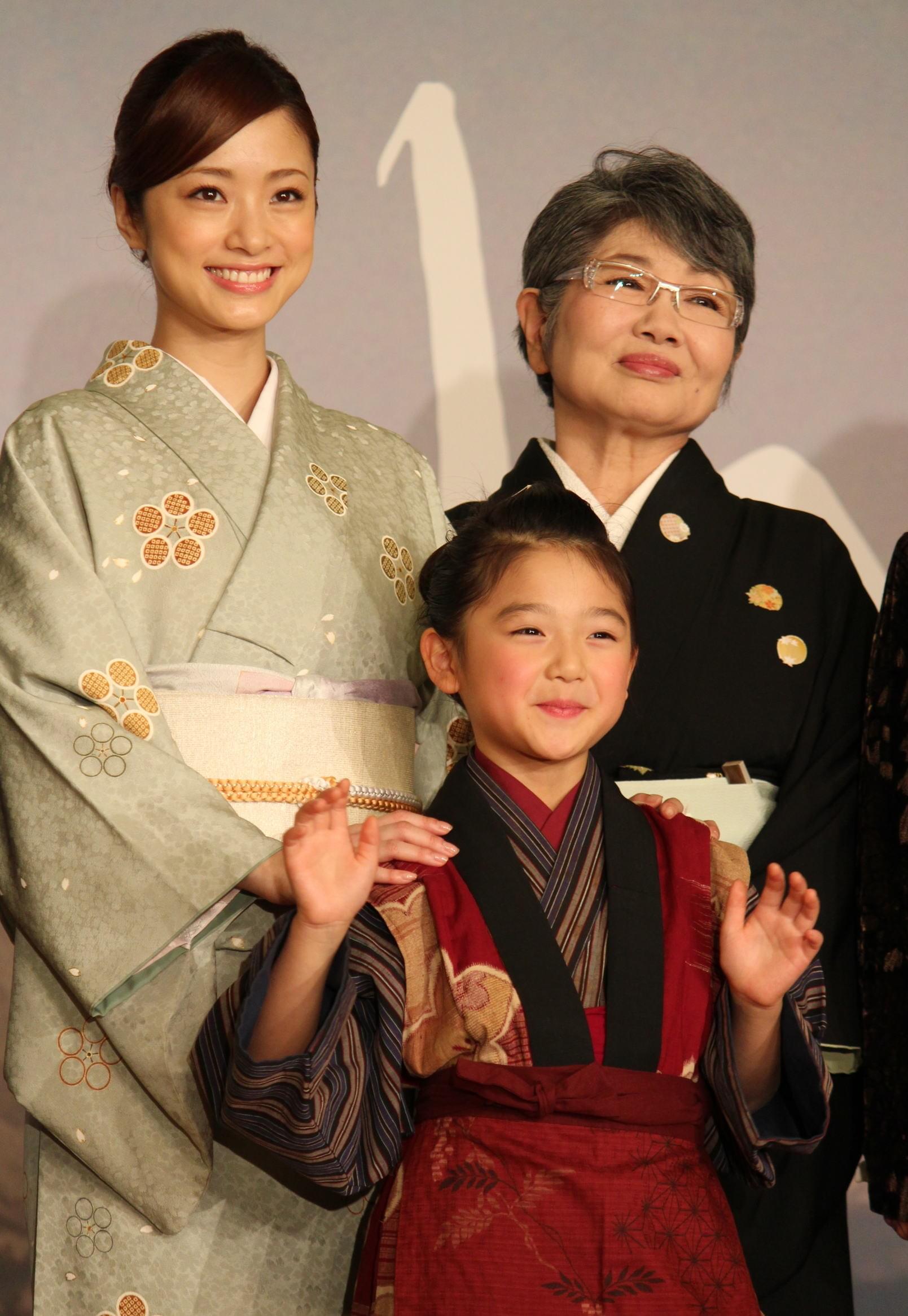 上戸彩、映画「おしん」で母親役 批判も覚悟の決意表明