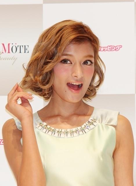 ローラ、バレンタインを前に「手作りチョコ40個を用意」