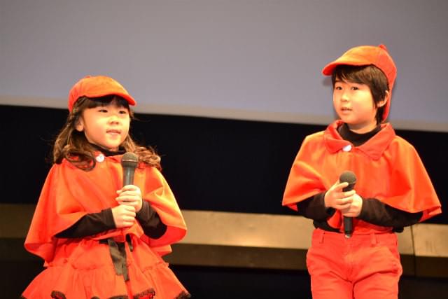 Perfume、探偵風コスチュームで「ドラえもん」主題歌を披露