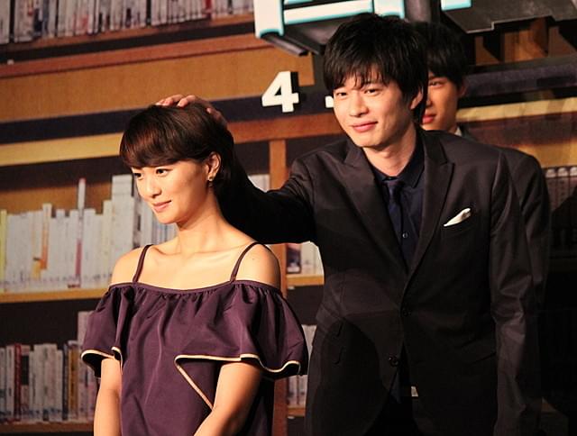 岡田准一、アクション再挑戦に喜び！ファン待望の実写版「図書館戦争」完成