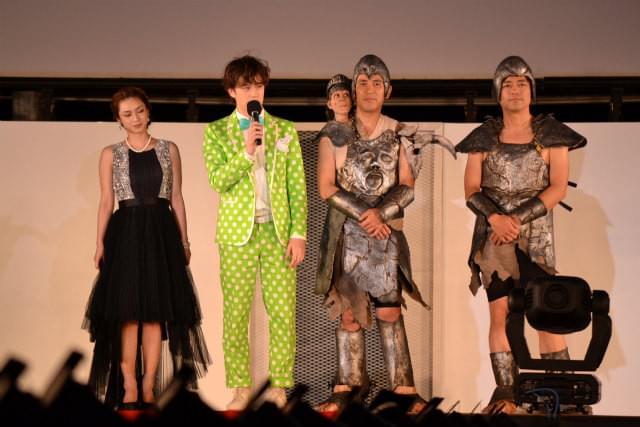 ウエンツ瑛士、沖縄映画祭の屋外巨大スクリーンに感激「気持ち良い！」