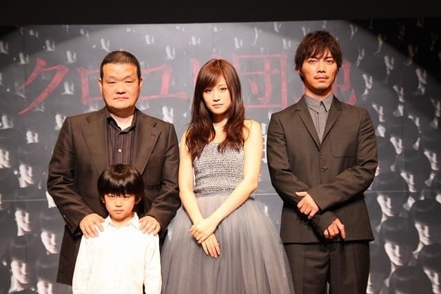 前田敦子、子役のサプライズ登壇に飛び上がって仰天