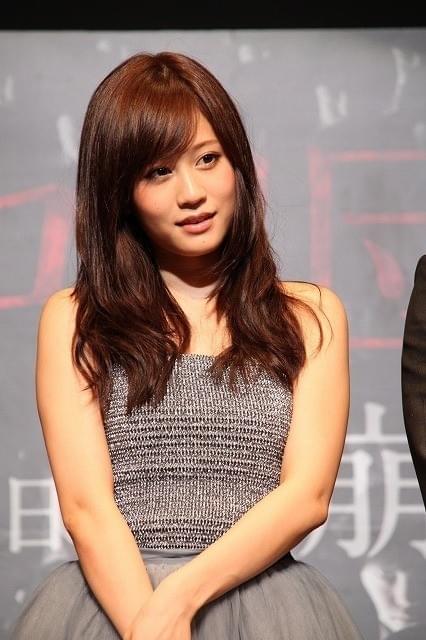 前田敦子、子役のサプライズ登壇に飛び上がって仰天