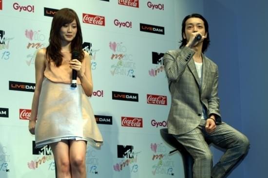 あっちゃんテンションMAX！ 世界的音楽祭典「VMAJ」の司会抜てき