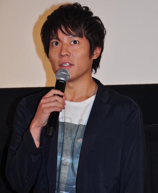 内村光良監督、初日舞台挨拶の小出恵介の涙は「ビックリした」