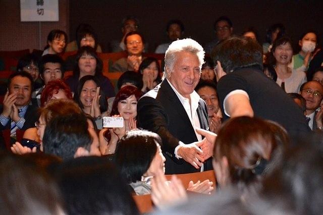 21年ぶり来日のダスティン・ホフマン、感極まって男泣き！