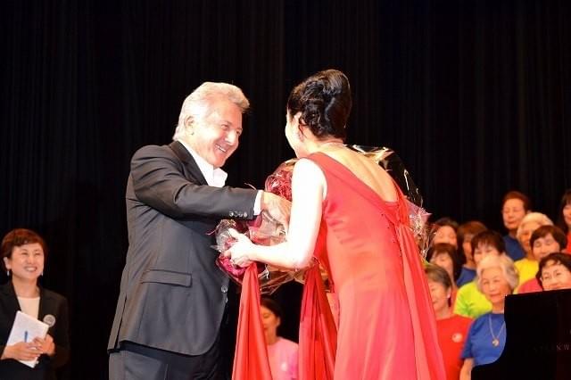 21年ぶり来日のダスティン・ホフマン、感極まって男泣き！