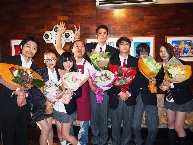 「みんな！エスパーだよ！」クランクアップ 染谷将太「皆さんのおかげでエスパーになれた」と感無量